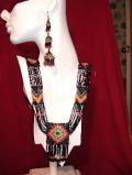 Handmade beaded necklace with earrings (NS21001)