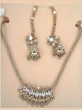 Antique necklace set with kundan & clear stones (LV0300006)