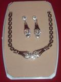 Tell me more about Silver finish necklace set with colored stones (FJSJ0100008)